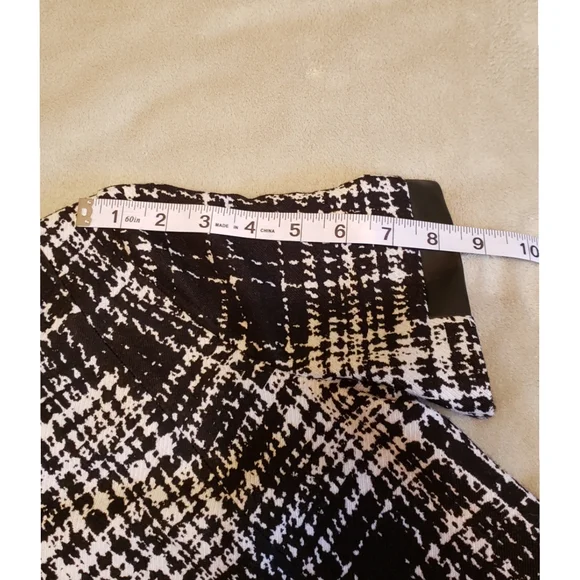 BANANA REPUBLIC FACTORY Women's Black/White Plaid Size 2 Short Sleeve Dr… - Picture 12 of 12